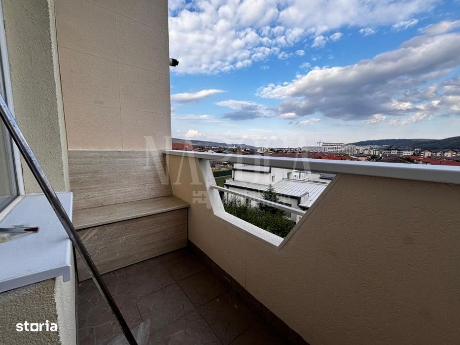 Apartament 4 camere de vanzare in Floresti