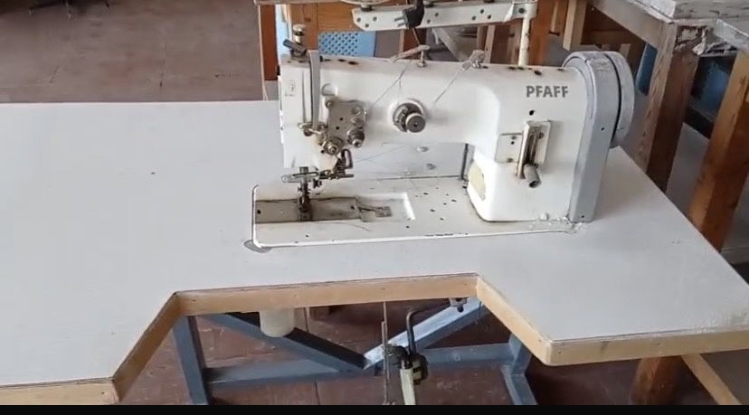 Продам швейную машинку PFAFF