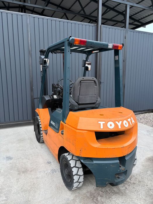 Вилочный Погрузчик Toyota 7FG20