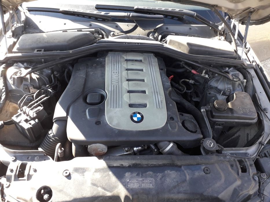 BMW E61 525 дизел М пакет ксенон панорама черен таван