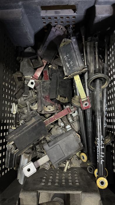 Ограничитель двери на мерседес