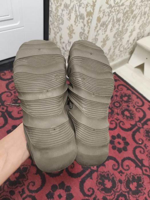 Продам красовки мултикам