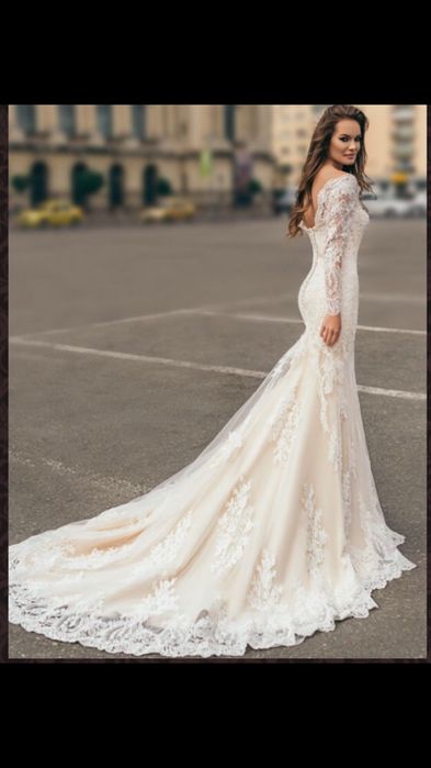 Vand rochie de mireasa sirena cu trena,Amanda Di Velli