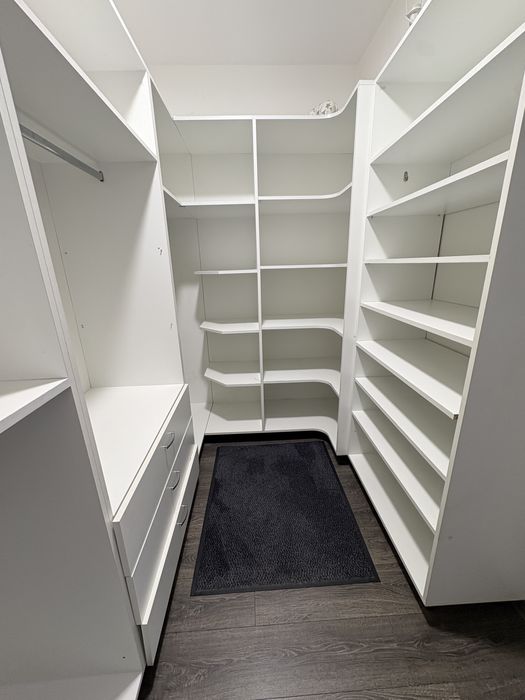 Inchiriez apartament 64 mp