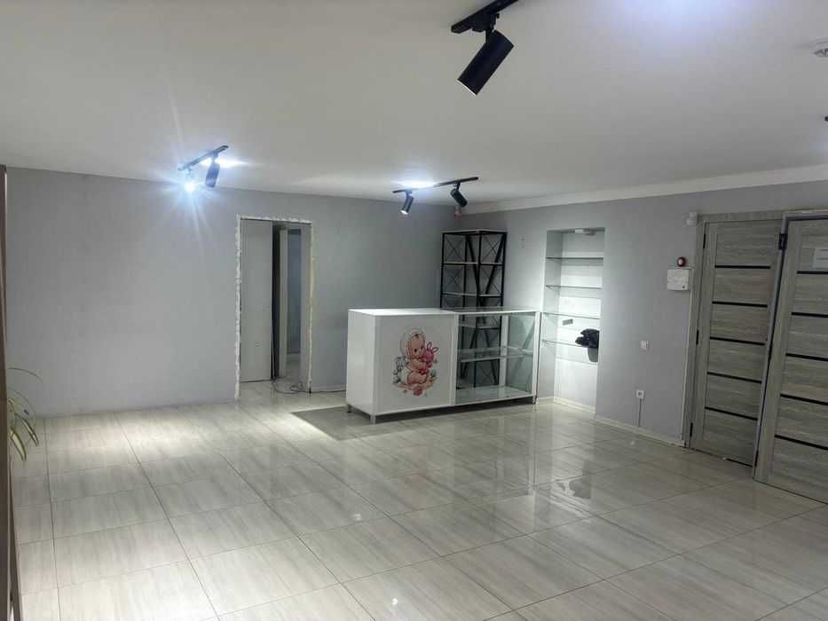 Сдам 90 м² в Аренду. 1-Линия. Чимган. Автосалон. Мирзо Улугбекский!