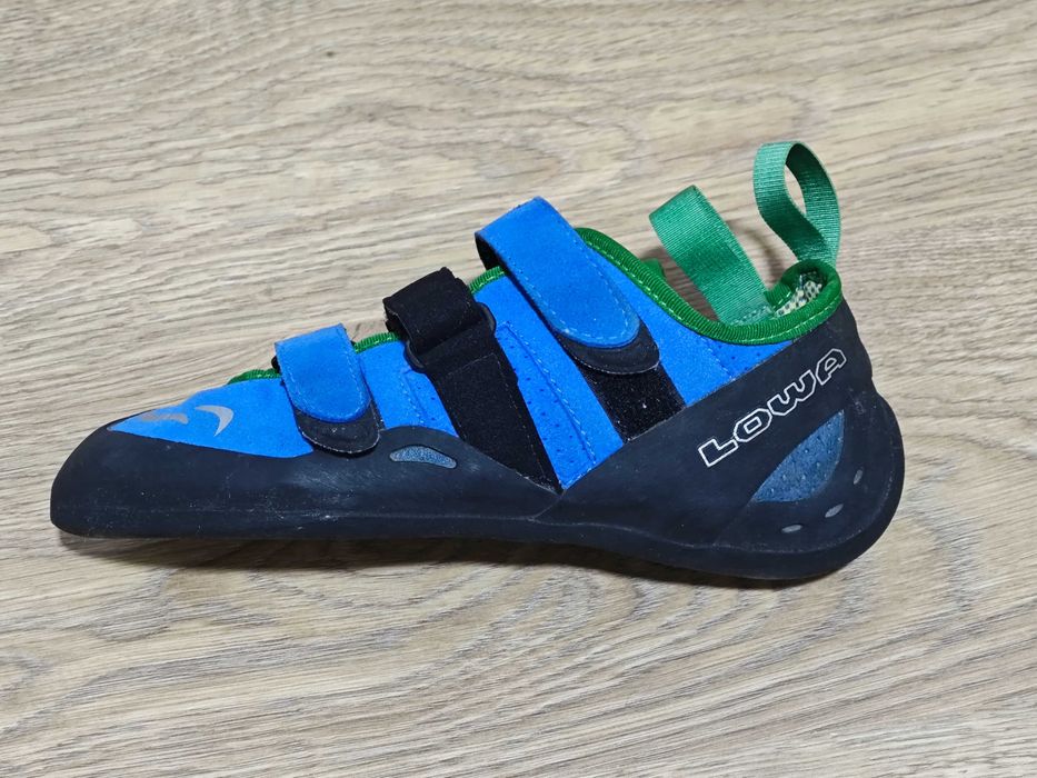 Продам скальные туфли Lowa Falco Velcro (скальники)