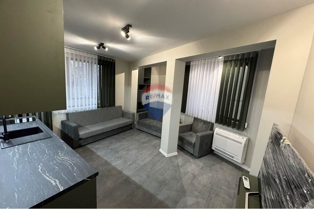 Двустаен апартамент за продажба кв. Бриз В.В 4176