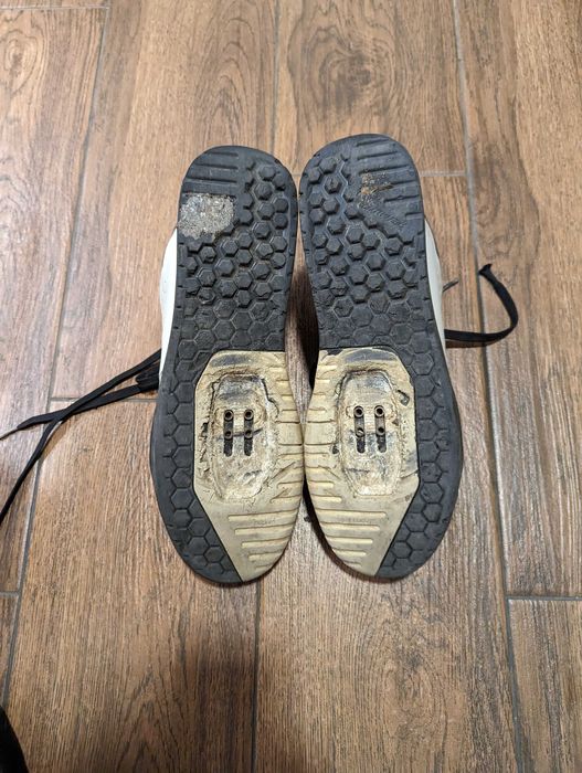 Спортни обувки Adidas, Hoka One One, Reebok, Specialized, Five Ten