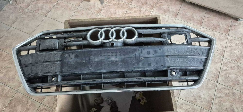 Grilă Completă Audi A7 C8 Originală - Chrome Edition + Siglă + Quattro