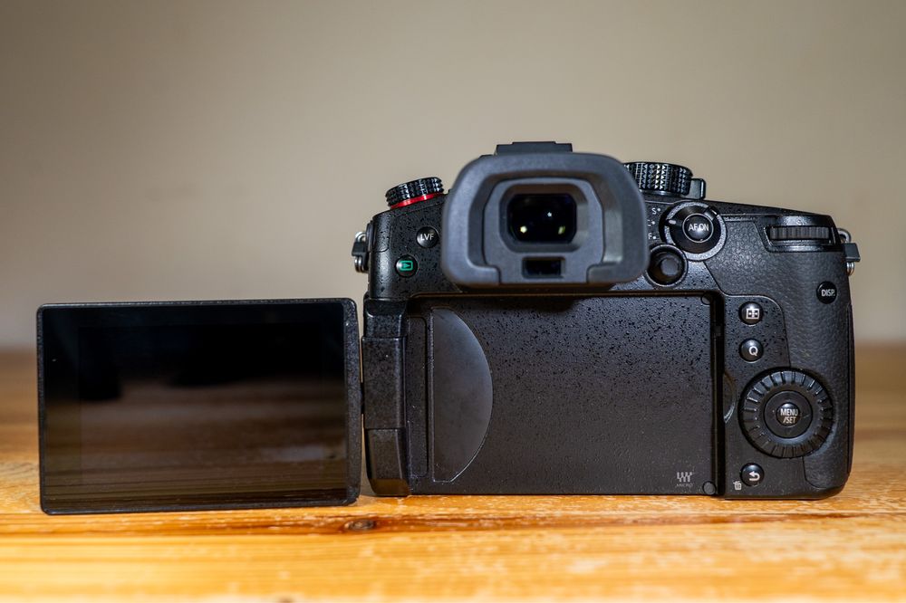 Panasonic GH5 II + 12-35mm f2.8 II – KIT COMPLET VIDEO