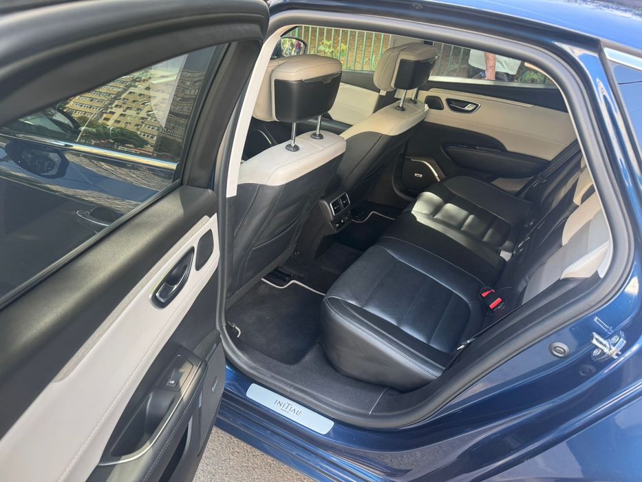 Renault Talisman Initiale Paris