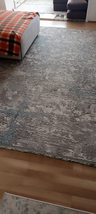 Продам ковёр серый