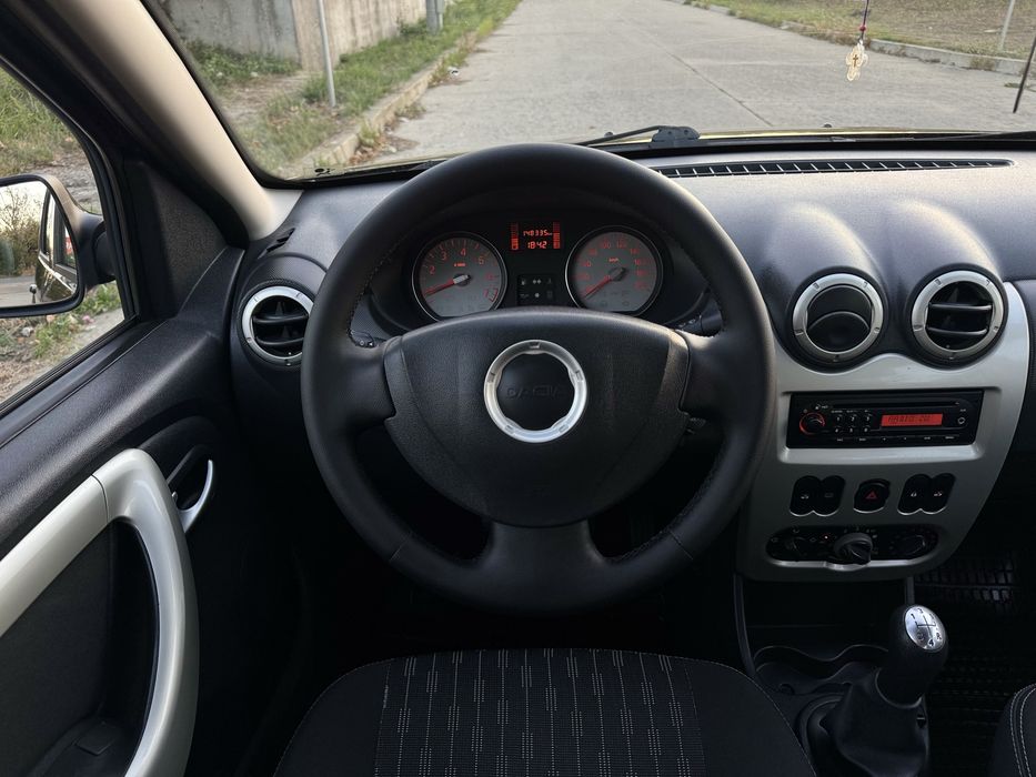 Dacia Sandero 2012 si 2010 Model Laureate 1.2 Mpi 75 C.P Import A/C