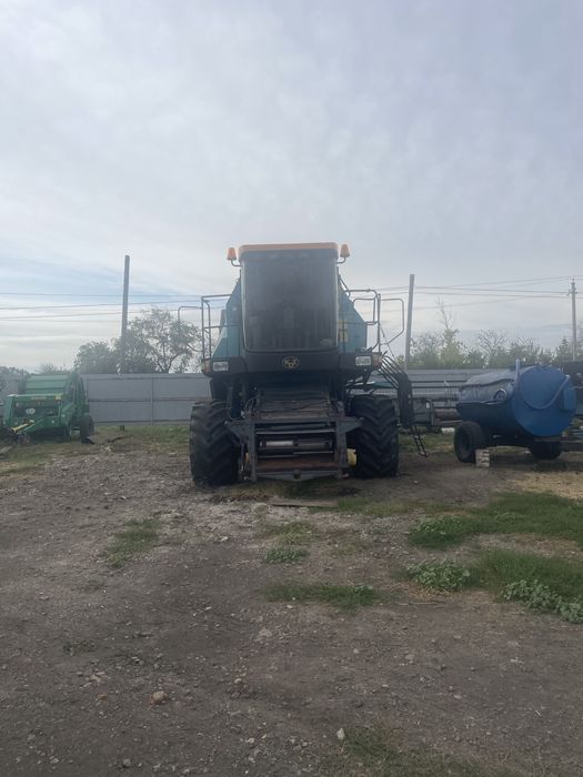 Продам комбайн Есиль-740