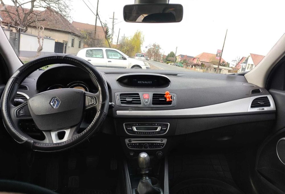 Renault Megane III 2010 1.5 dCi 106 CP -  Keyles, manuala 6 trepte