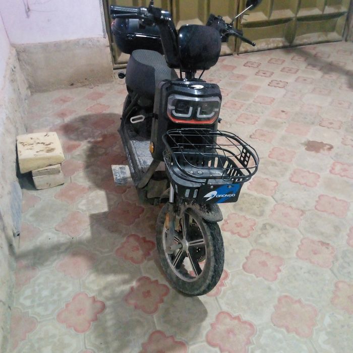 Скутер сотилади яхши састаянада