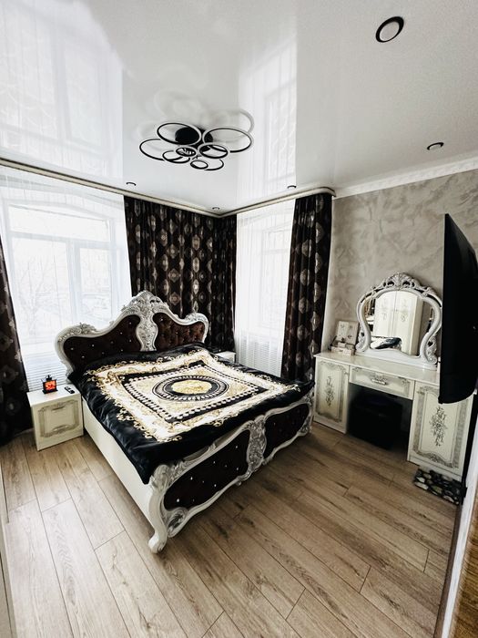 3-комнатная квартира в центре в идеальном состояние