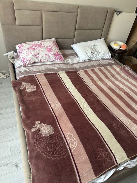 Продается Двухспальная кровать