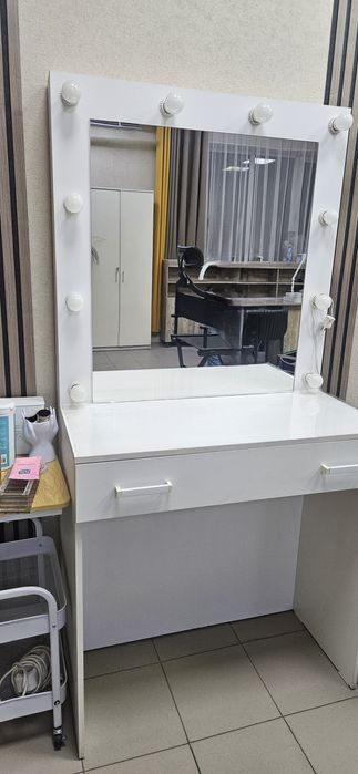 Стол Визажиста Продам