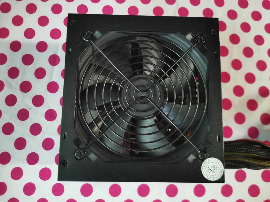 Sursa Segotep Professional GP750G, 80+ Gold, 650W.