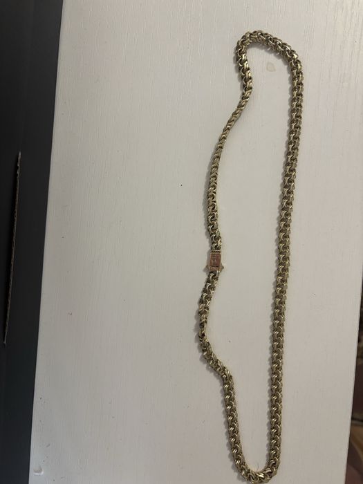 Продам золотую цепочку