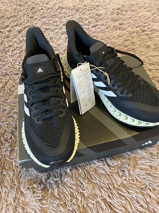 Adidasi adidas