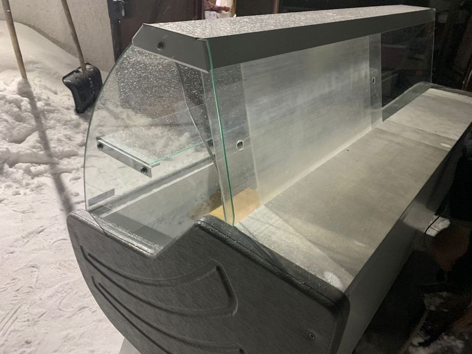 Ветринный холодильник