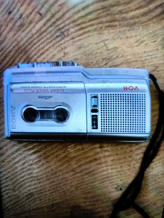 Sony M-670V Microcassette Voice Recorder
