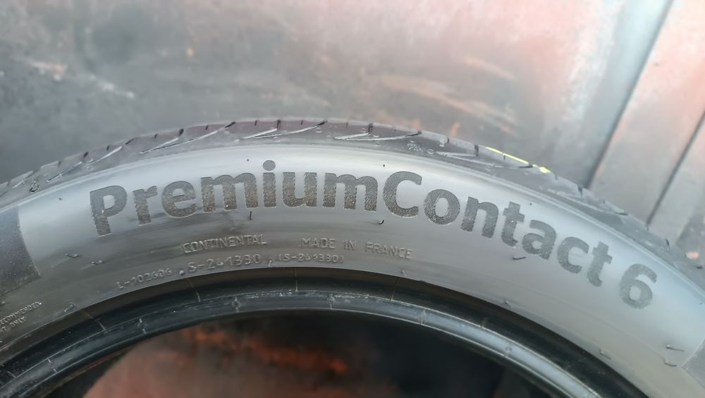 215/50/17 Continental