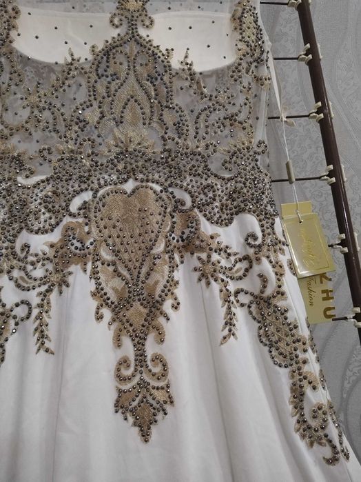 Платье.  Вечернее бальное