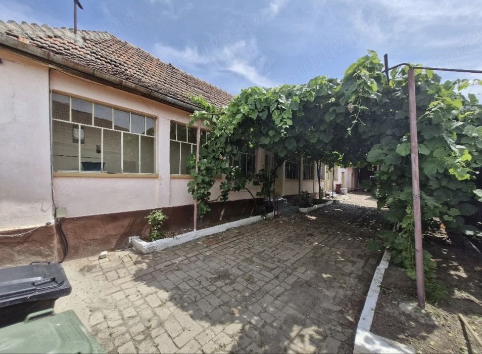 Casă De Vânzare Bencecu de Sus