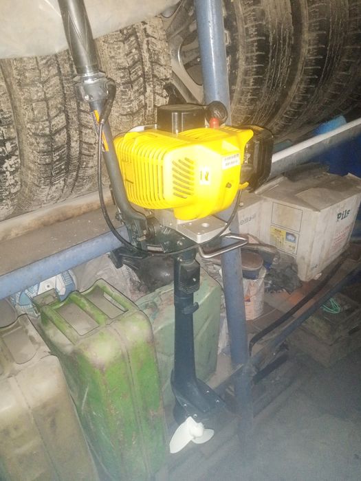 Продаю лодочный мотор 3.5 лс