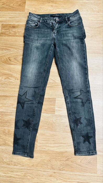 Новые джинсы-4000 тенге