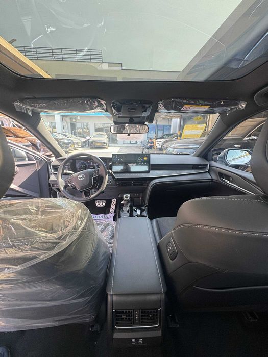 Toyota Camry 2025 — 8