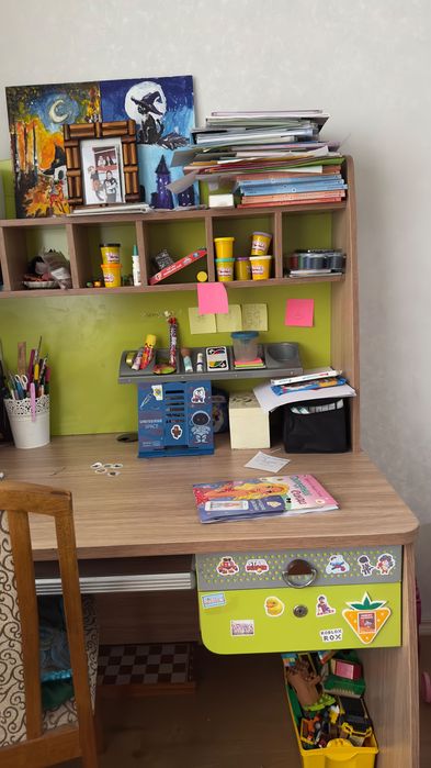 Стол детский письменный