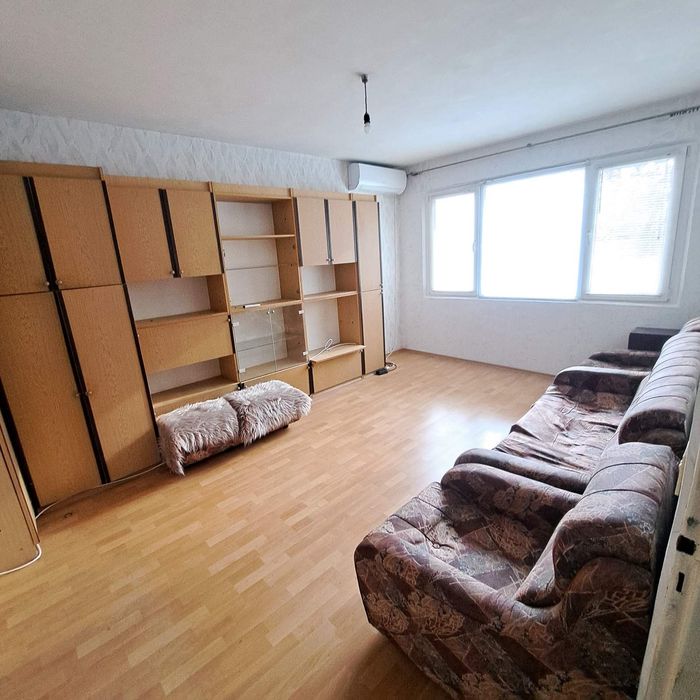 Продава се Двустаен апартамент в Силистра, в.з. Юг - 38 кв.м за 873 €/кв.м - Снимка #1