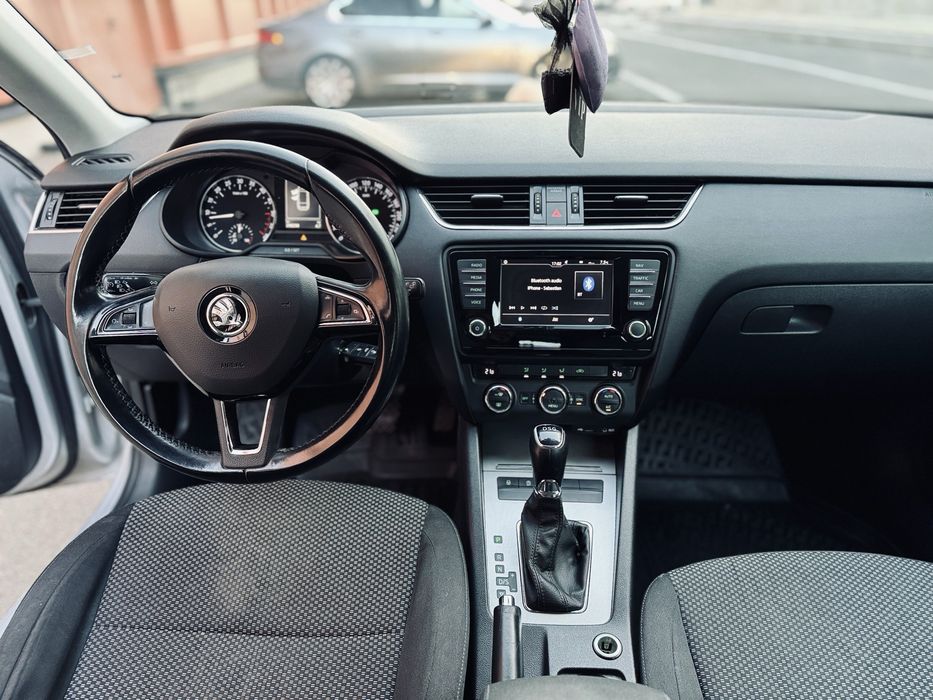 Vand Skoda 1.6tdi DSG 110cp