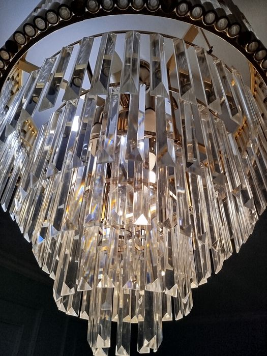 Продам зеркальный люстру