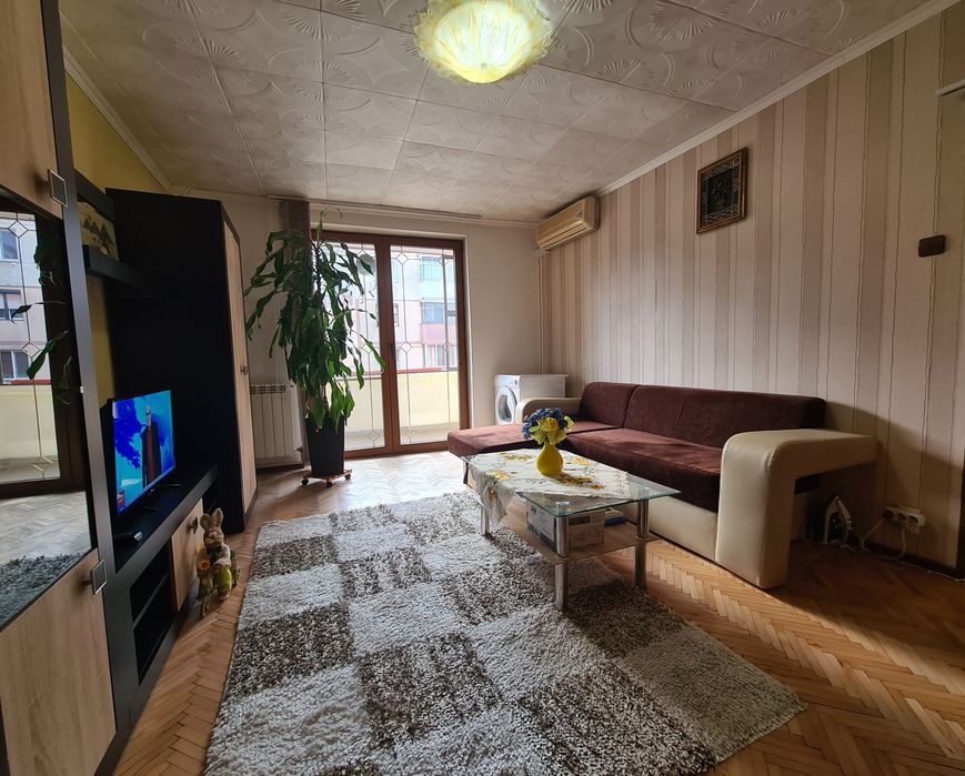 Apartament 3 camere + garaj și boxă-Brad HD.