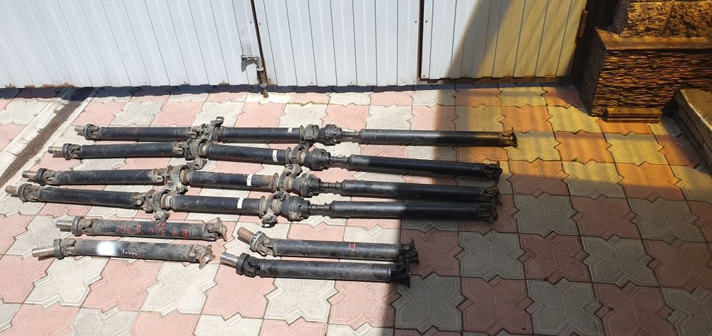 Карданный вал на лексус Rx 330,350.