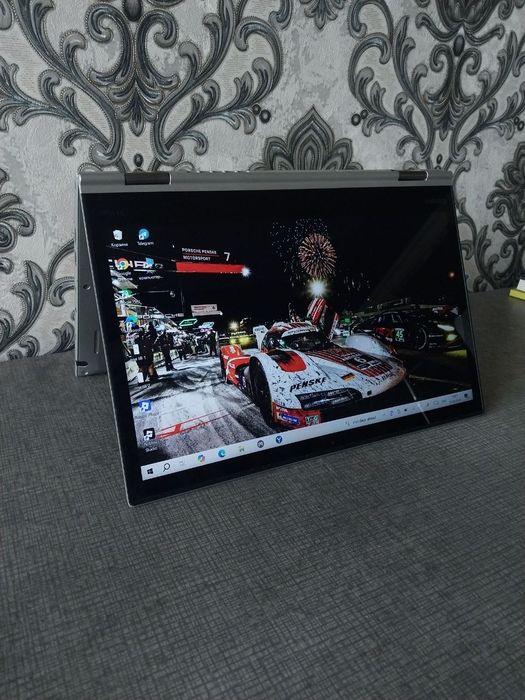 LENOVO ThinkPad X1 Yoga