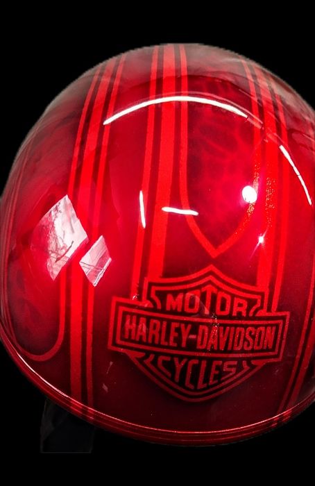 Каска за мотор с атрактивна аерография