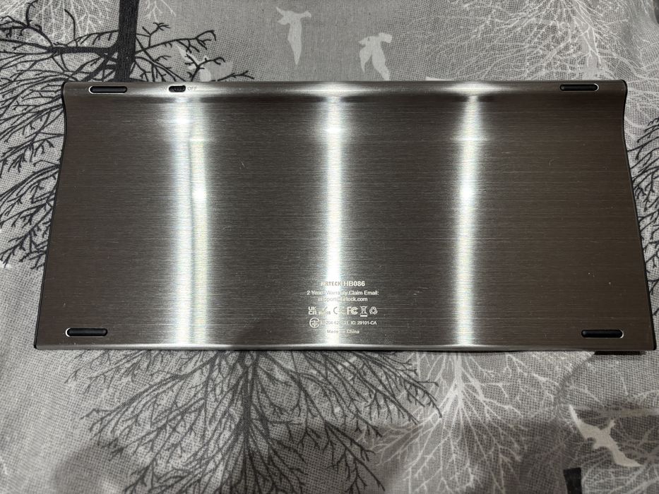 Ултратънка безжична Bluetooth клавиатура Arteck HB086 (метален гръб)