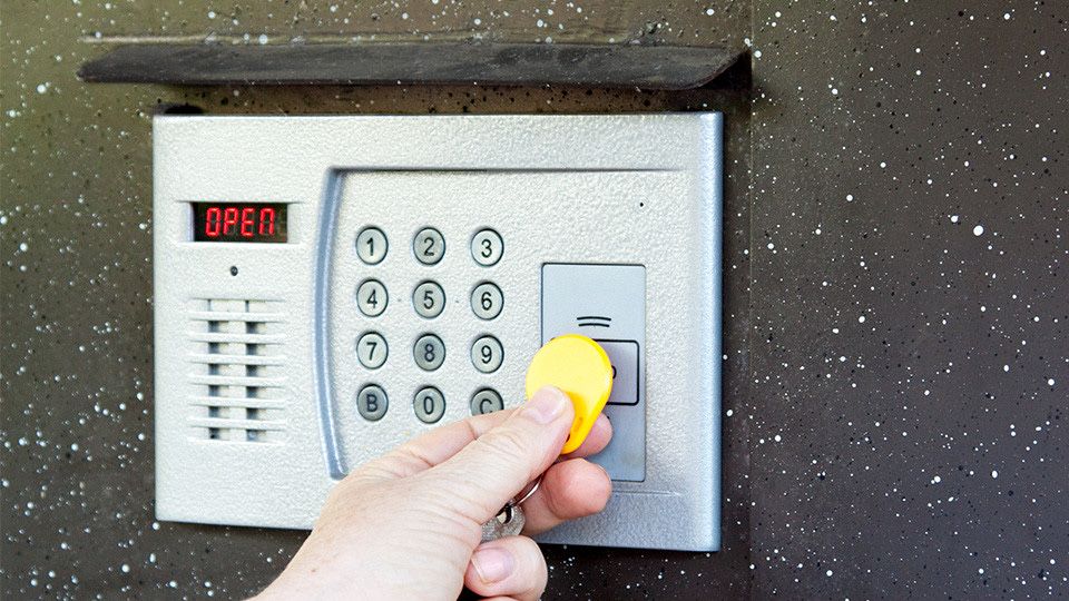 Установка камер и домофона