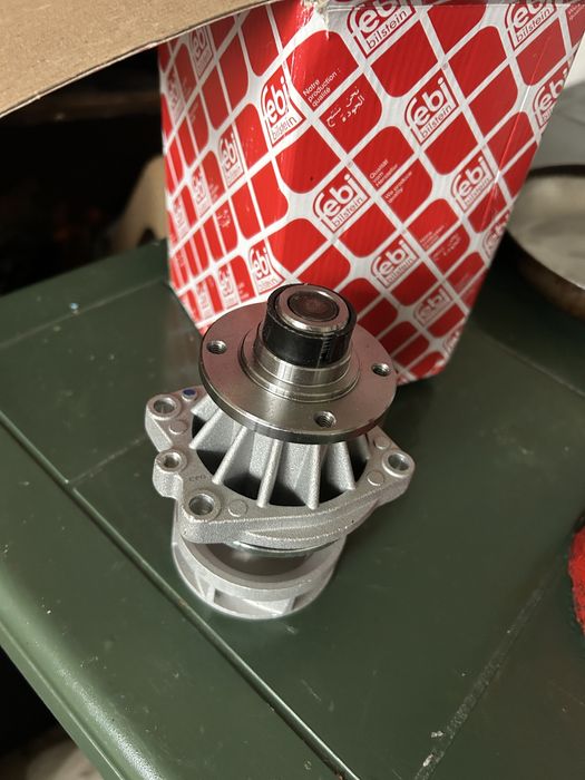 BMW e39 523i 525i 528i Охладителна Система