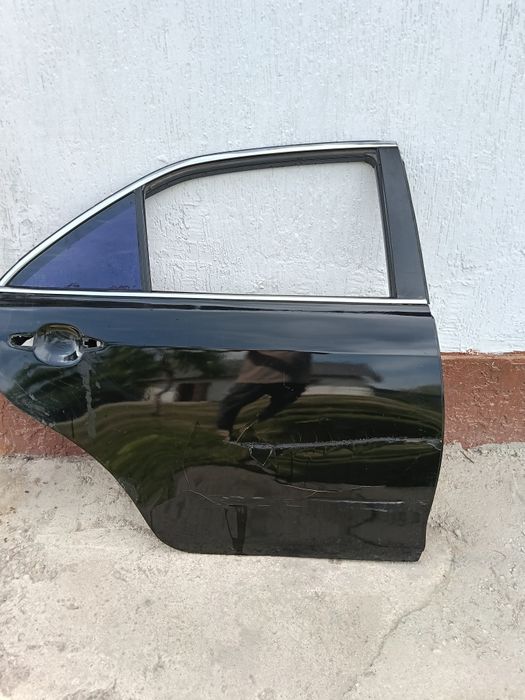 Продам ,дверь задняя.тойота Камри 40