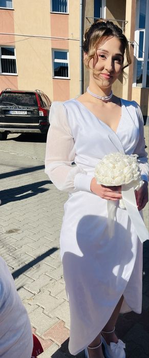 Rochie de Mireasa/Stare Civilă