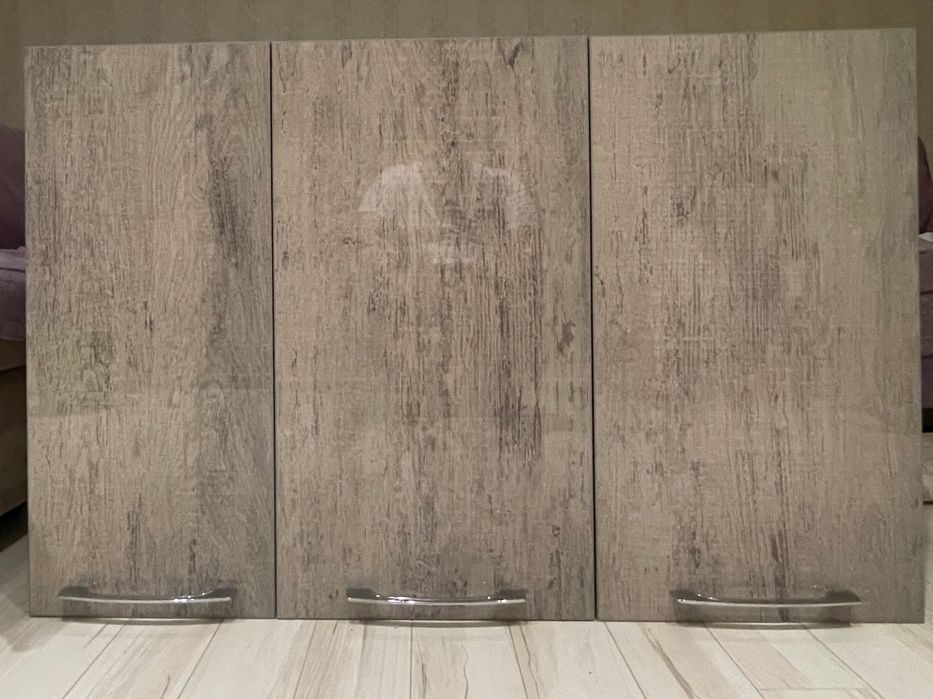 Продаю кухонный гарнитур из МДФ