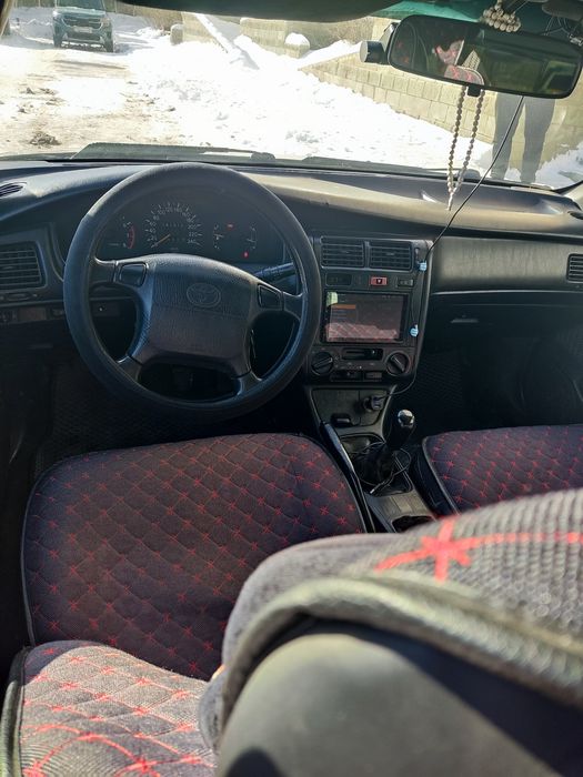 Продам автомобиль Карина Е