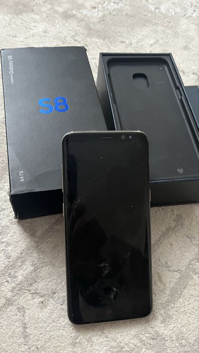 смартфоны каждый требует ремонта рабочие